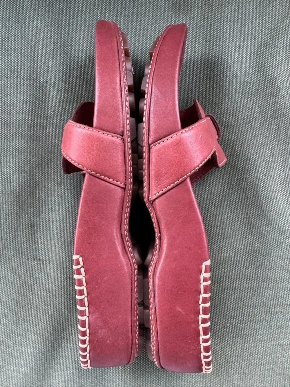 Timberland Women's Burgundy Leather Slide Sandals with Stitched Trim - Picture 7 of 12